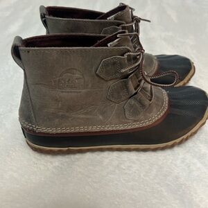 Sorel Out 'N About waterproof leather duck boots